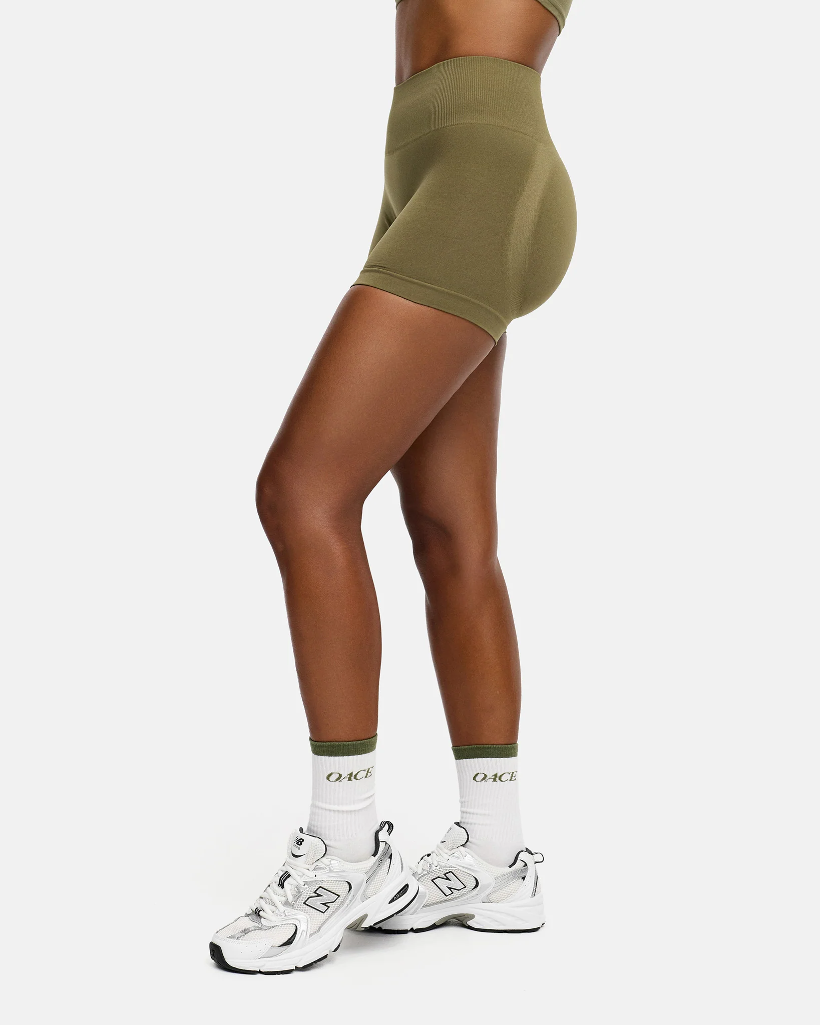 Appearance Contour Seamless Shorts - Image 39