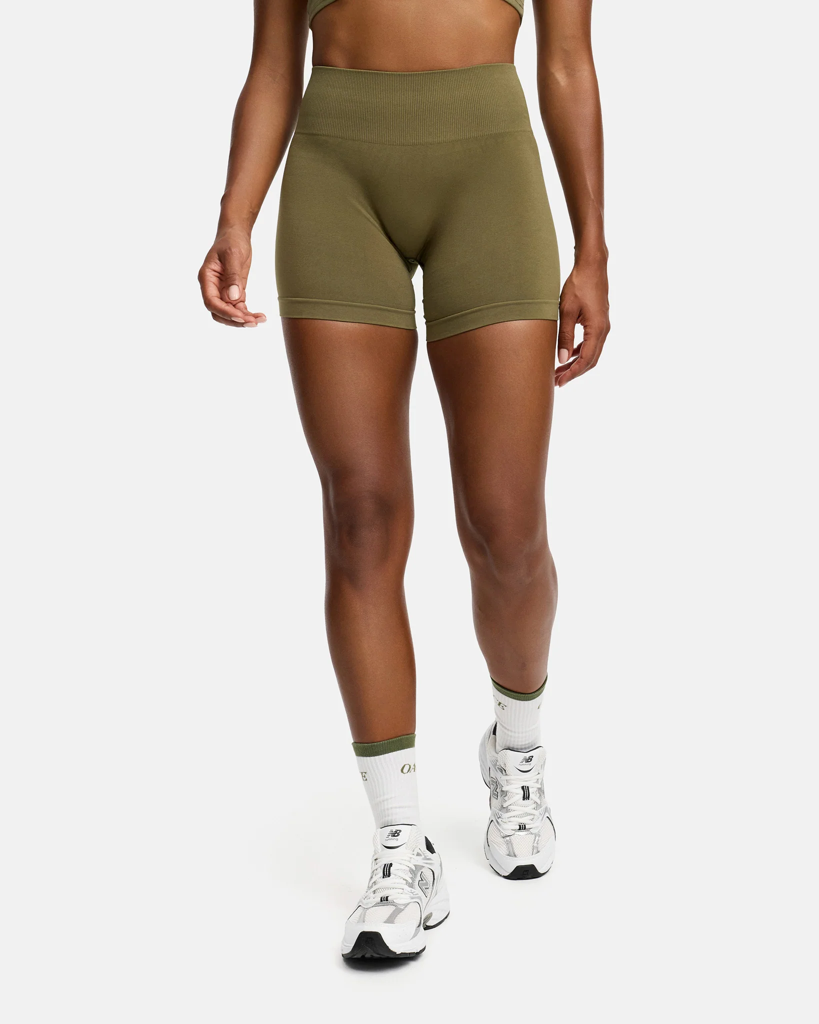Appearance Contour Seamless Shorts - Image 40