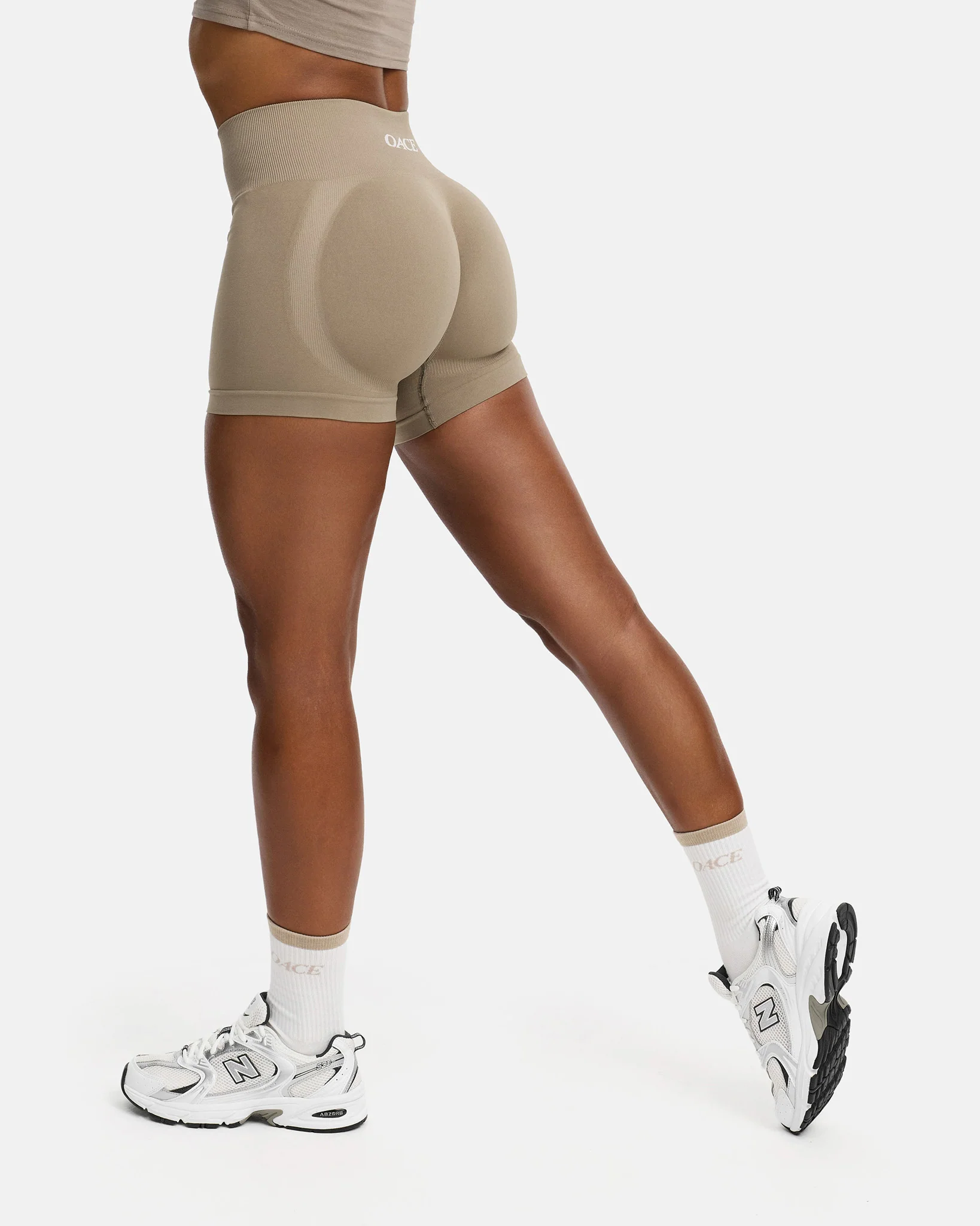 Appearance Contour Seamless Shorts - Image 44