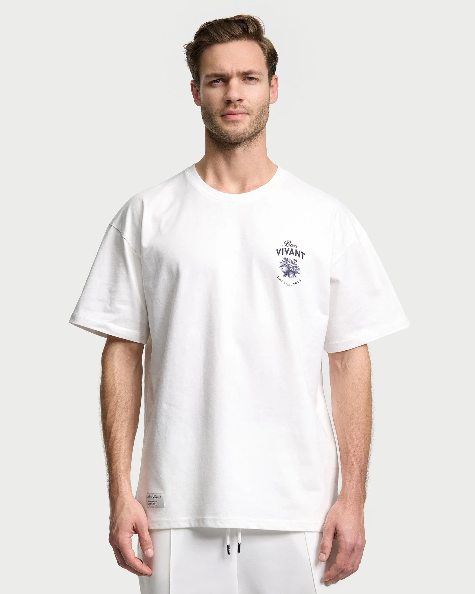 Bon Vivant Oversized T-Shirt - warm white - Image 3