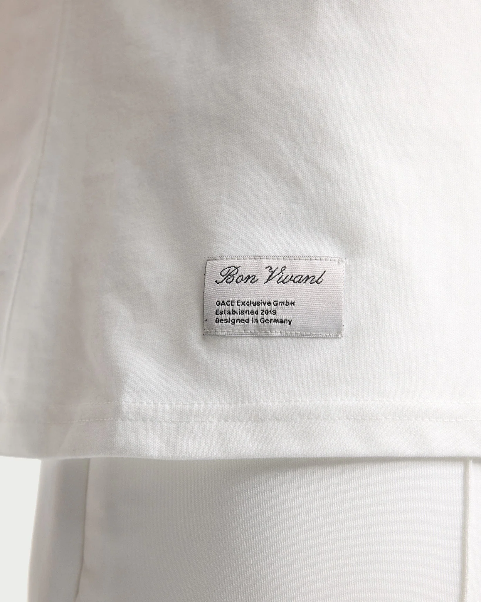 Bon Vivant Oversized T-Shirt - warm white - Image 5