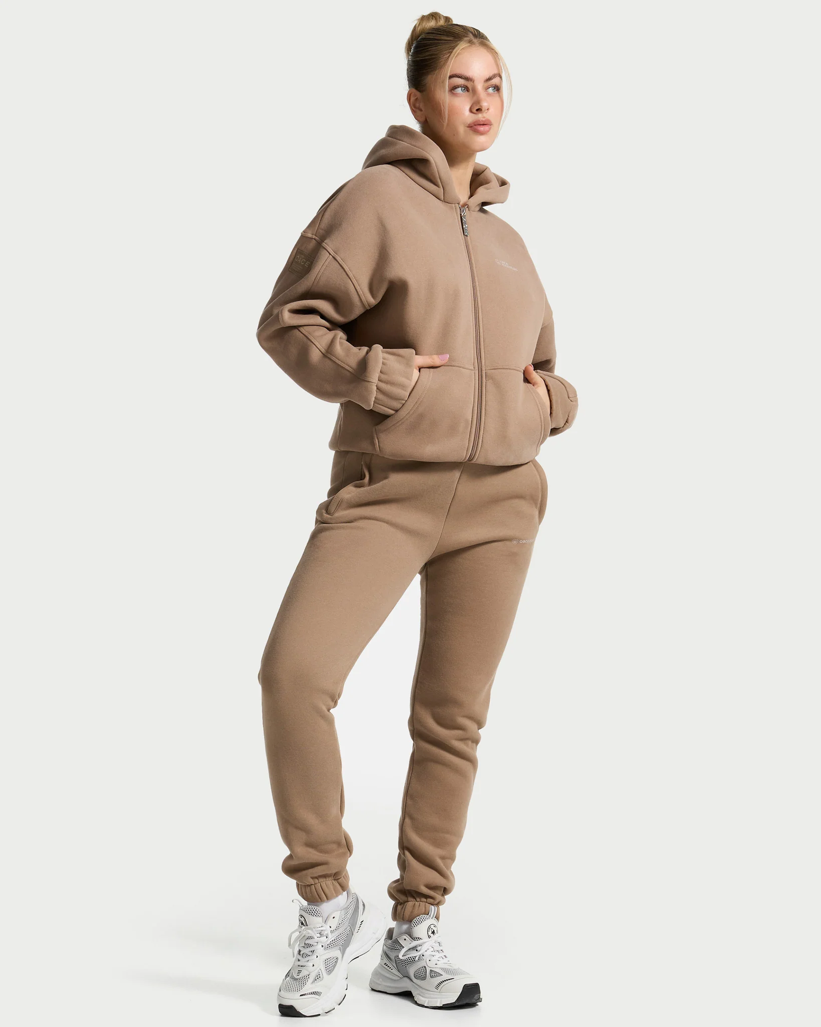 essentials Oversized Zip Jacket Women - Image 38